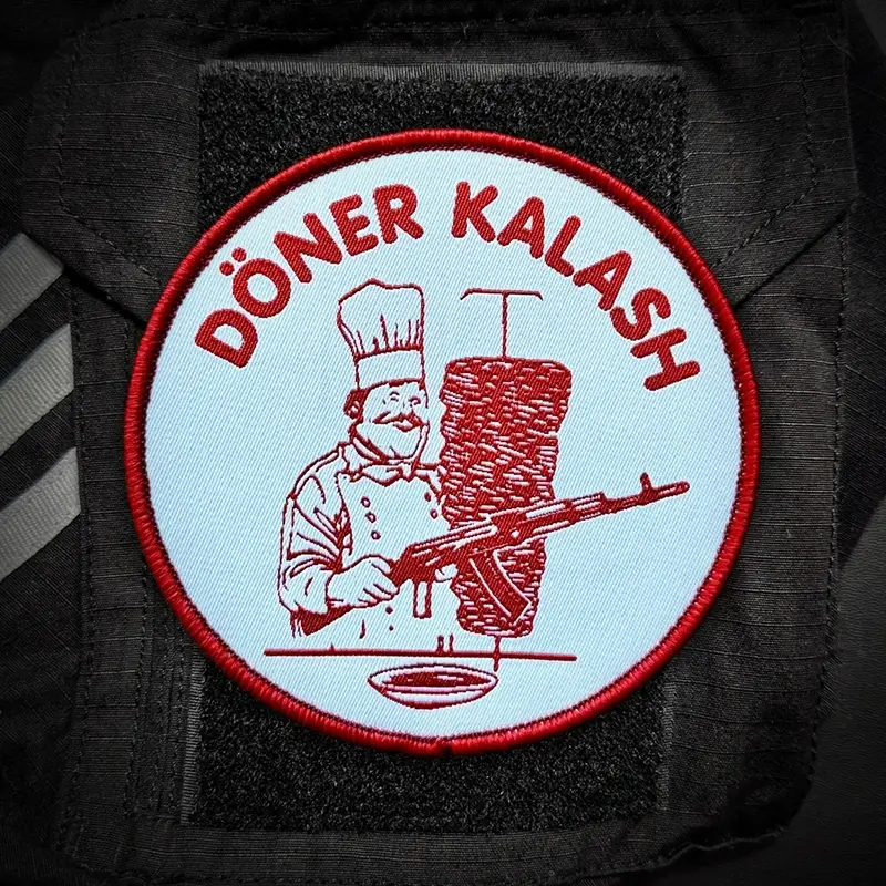 Bezpieczna płatność Naszywka Döner Kalash Brothers In Arms Czerwono / Biała