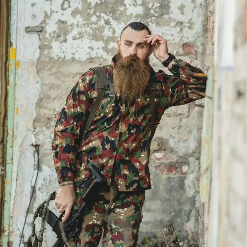 Wyprzedaż Oryginalna szwajcarska kurtka armii M83 Field Field Alpenflage Camo Kurtka