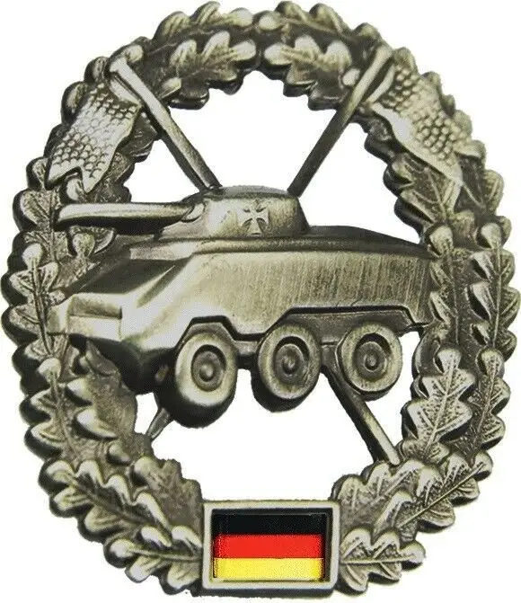 Prawdziwa armia niemiecka bolenia beret cockade tank rozpoznawczy żołnierzy opancerzone Okazja