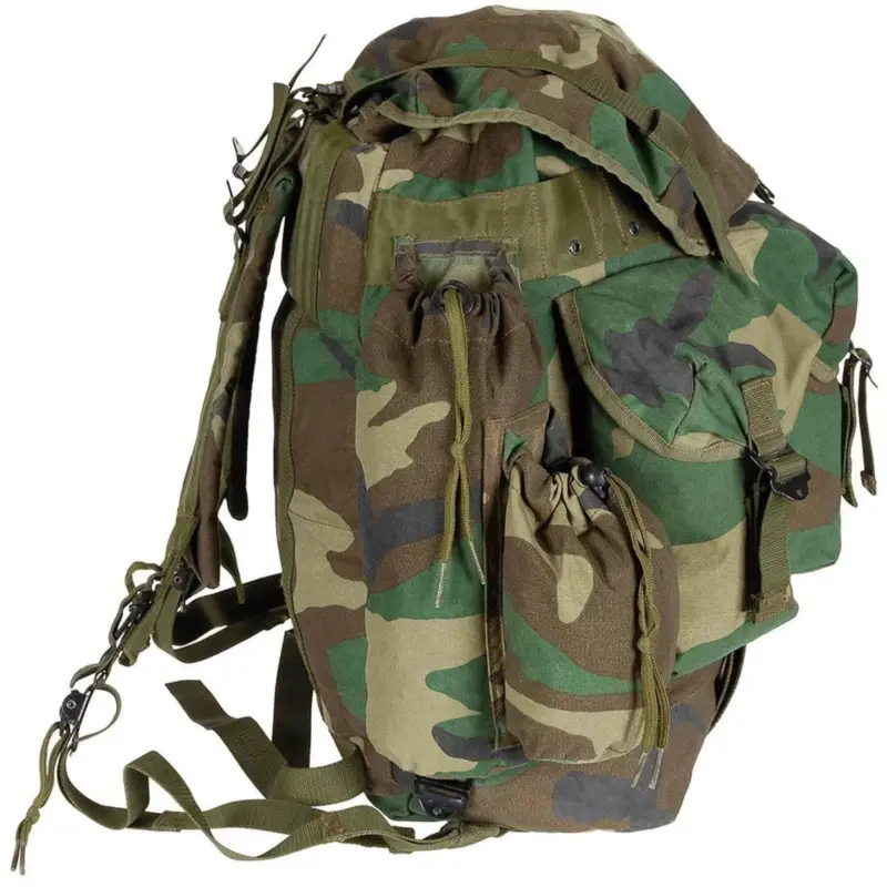 Oryginalny plecak armii tureckiej 40L z przednimi kieszeniami i kieszeniami z tkaniny Cordura Woodland Camo Kup teraz