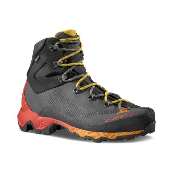 Sprawdź teraz Buty trekkingowe męskie La Sportiva Aequilibrium Trek GTX - Carbon/Yellow