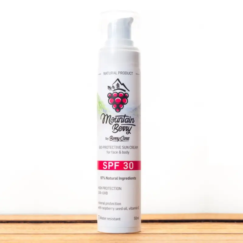 Najlepsza cena Naturalny krem ochronny Mountain Berry z filtrem mineralnym SPF 30